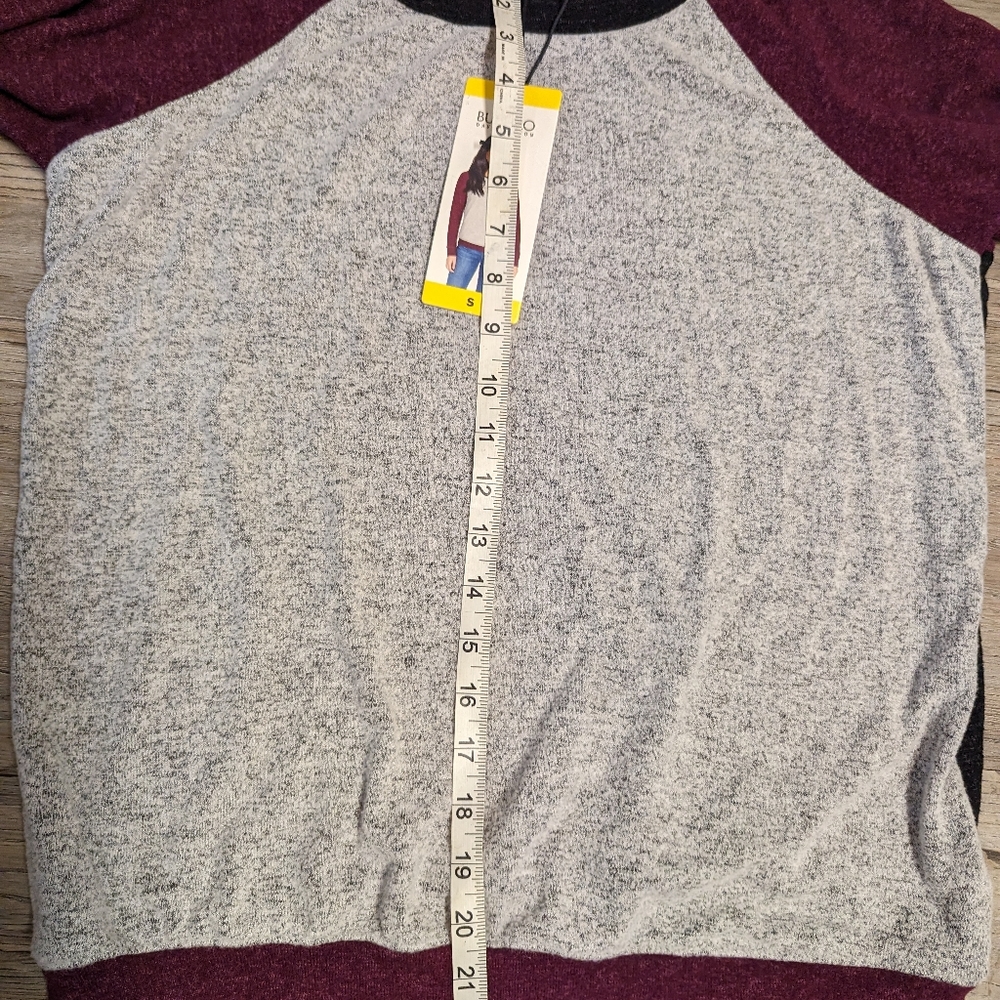 NWT Buffalo colour block sweater size small